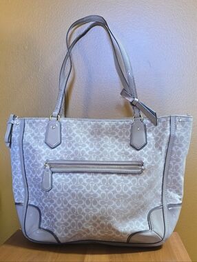 Coach Bag Poppy Metallic Beige Gold Signature C Patent Leather Canvas